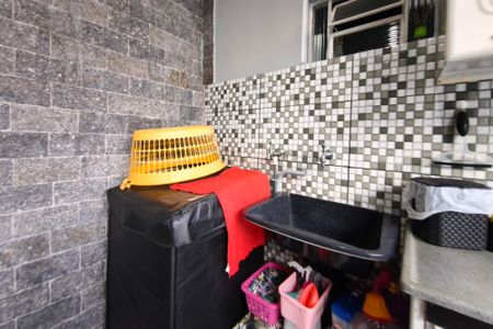 Casa à venda com 110m², 2 quartos e 2 vagasÁrea de Serviço