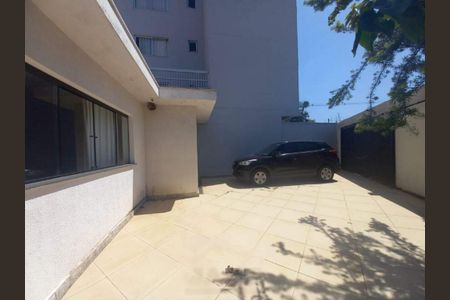 Casa à venda com 107m², 3 quartos e 2 vagas