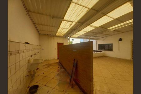 Casa à venda com 107m², 3 quartos e 2 vagas