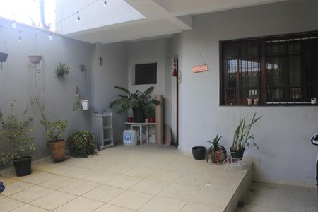 Casa para alugar com 247m², 4 quartos e 3 vagasGaragem 