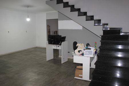 Casa para alugar com 247m², 4 quartos e 3 vagasSala 