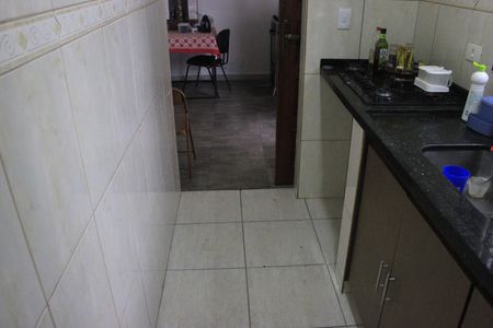 Casa para alugar com 247m², 4 quartos e 3 vagasCozinha 