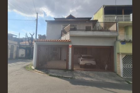 Casa para alugar com 247m², 4 quartos e 3 vagasFachada 