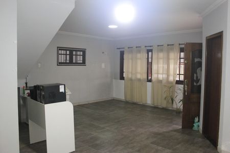 Sala  de casa para alugar com 4 quartos, 247m² em Vila Clotilde, Guarulhos