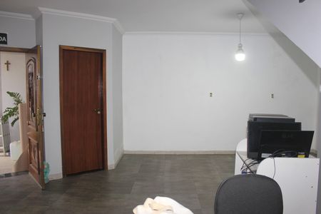 Casa para alugar com 247m², 4 quartos e 3 vagasSala 