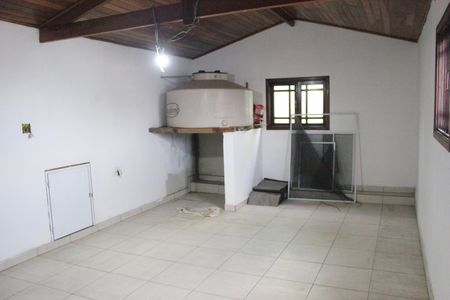 Casa para alugar com 247m², 4 quartos e 3 vagasSótão 