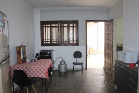 Casa para alugar com 247m², 4 quartos e 3 vagasSala de jantar 