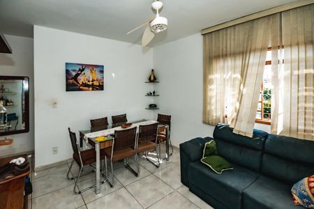 Apartamento à venda com 2 quartos, 60m² em Serrano, Belo Horizonte