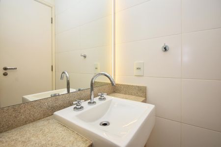 Apartamento à venda com 85m², 2 quartos e 2 vagasbanheiro quarto 2