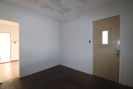 Casa à venda com 80m², 2 quartos e 2 vagasSala