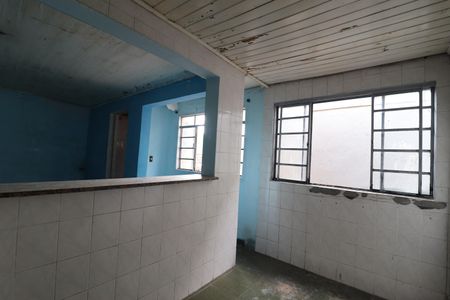 Casa à venda com 80m², 2 quartos e 2 vagasEscritório