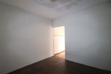 Casa à venda com 80m², 2 quartos e 2 vagasSala
