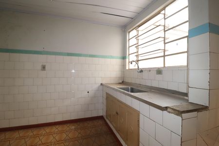 Casa à venda com 80m², 2 quartos e 2 vagasCozinha
