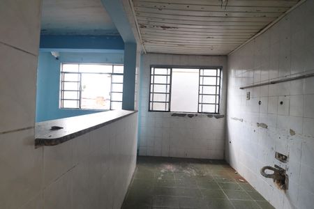 Casa à venda com 80m², 2 quartos e 2 vagasEscritório