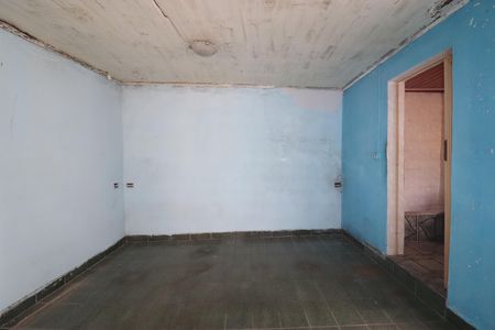 Casa à venda com 80m², 2 quartos e 2 vagasQuarto 1 suíte