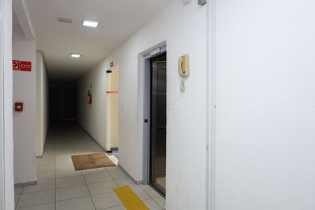 Apartamento à venda com 41m², 2 quartos e sem vagaÁrea comum- Saguão do prédio