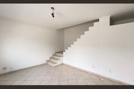 Apartamento para alugar com 110m², 2 quartos e 3 vagasSala