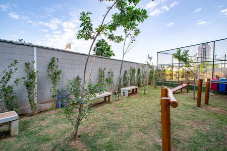 Apartamento à venda com 48m², 2 quartos e 1 vaga Apartamento à venda com 48m², 2 quartos e 1 vagaÁrea comum - Playground