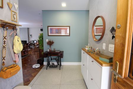 Casa para alugar com 300m², 3 quartos e 4 vagasEntrada