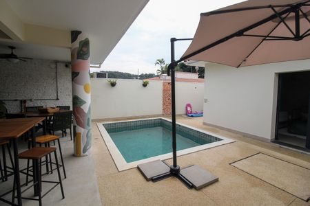 Casa para alugar com 300m², 3 quartos e 4 vagasQuintal