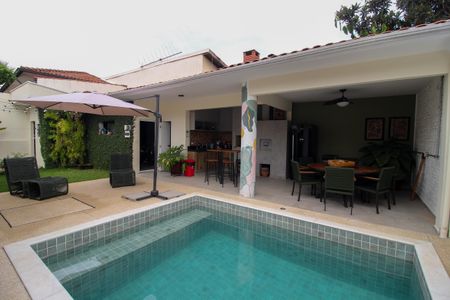 Casa para alugar com 300m², 3 quartos e 4 vagasQuintal