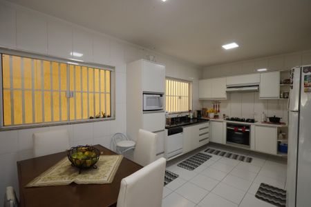 Casa para alugar com 170m², 3 quartos e 3 vagasCozinha - Armários