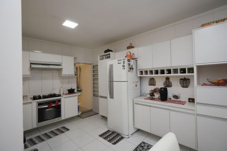 Casa para alugar com 170m², 3 quartos e 3 vagasCozinha - Armários