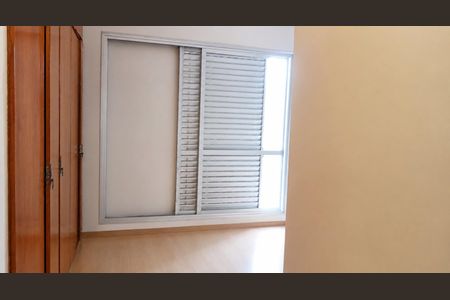 Quarto de apartamento à venda com 3 quartos, 148m² em Vila Itapura, Campinas