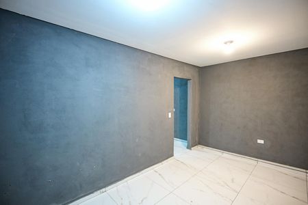 Quarto de casa para alugar com 1 quarto, 40m² em Vila Ernesto, São Paulo