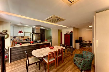 Apartamento à venda com 117m², 2 quartos e 2 vagas Apartamento à venda com 117m², 2 quartos e 2 vagasSala/cozinha