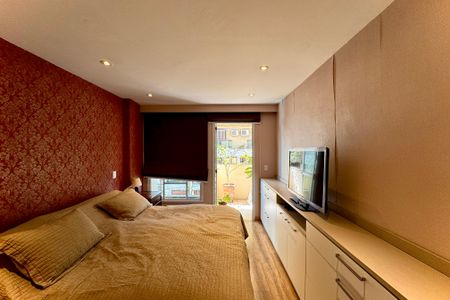 Apartamento à venda com 117m², 2 quartos e 2 vagas Apartamento à venda com 117m², 2 quartos e 2 vagasSuíte