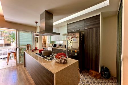 Apartamento à venda com 117m², 2 quartos e 2 vagas Apartamento à venda com 117m², 2 quartos e 2 vagasCozinha