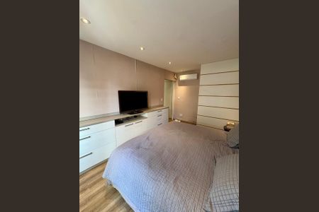 Apartamento à venda com 117m², 2 quartos e 2 vagasQuarto 