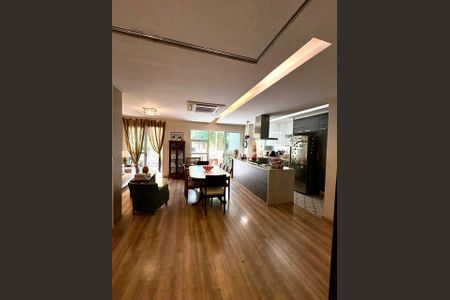 Apartamento à venda com 117m², 2 quartos e 2 vagasCozinha