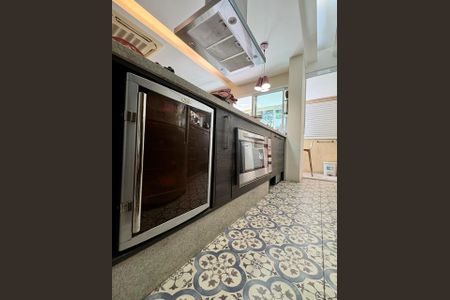 Apartamento à venda com 117m², 2 quartos e 2 vagasCozinha