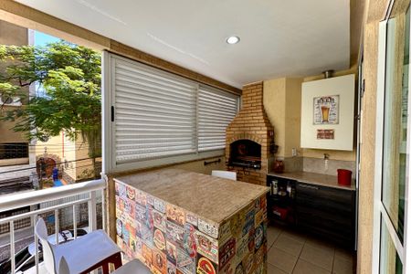Apartamento à venda com 117m², 2 quartos e 2 vagas Apartamento à venda com 117m², 2 quartos e 2 vagasVaranda da Sala/cozinha