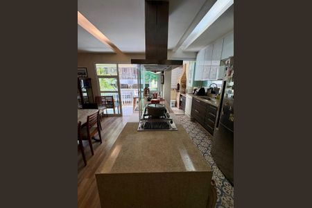 Cozinha de apartamento à venda com 2 quartos, 117m² em Laranjeiras, Rio de Janeiro