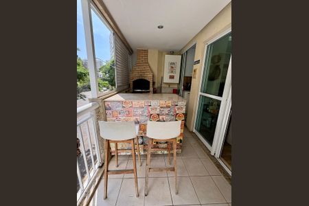 Apartamento à venda com 117m², 2 quartos e 2 vagasVaranda