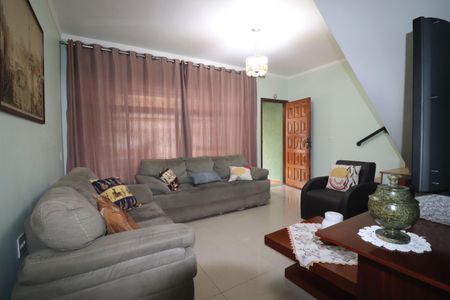 Casa à venda com 107m², 2 quartos e 2 vagasSala