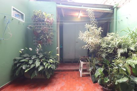Casa à venda com 107m², 2 quartos e 2 vagasQuintal