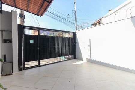 Casa à venda com 70m², 2 quartos e 2 vagas Casa à venda com 70m², 2 quartos e 2 vagasGaragem