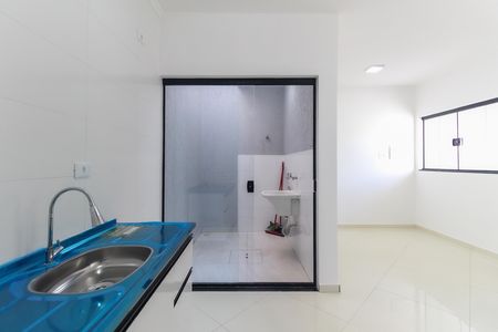 Casa à venda com 70m², 2 quartos e 2 vagas Casa à venda com 70m², 2 quartos e 2 vagasCozinha