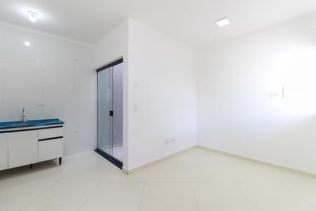 Casa à venda com 70m², 2 quartos e 2 vagas Casa à venda com 70m², 2 quartos e 2 vagasSala