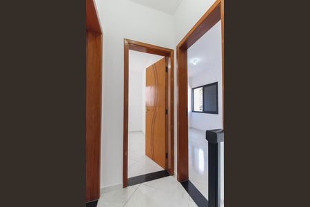 Casa à venda com 70m², 2 quartos e 2 vagas Casa à venda com 70m², 2 quartos e 2 vagasCorredor