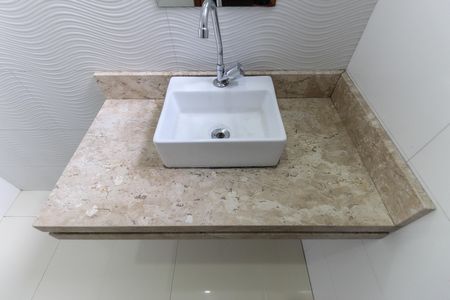 Casa à venda com 70m², 2 quartos e 2 vagas Casa à venda com 70m², 2 quartos e 2 vagasBanheiro