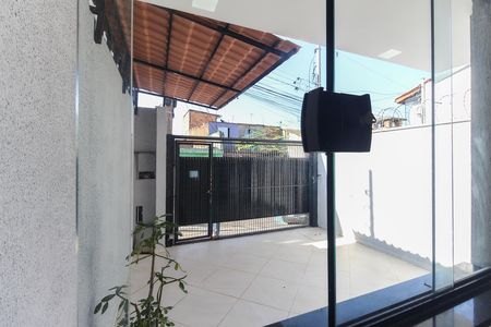 Vista da Sala de casa à venda com 2 quartos, 70m² em Parque Guarani, São Paulo