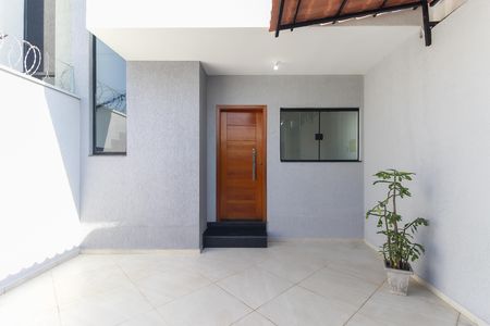 Casa à venda com 70m², 2 quartos e 2 vagas Casa à venda com 70m², 2 quartos e 2 vagasGaragem