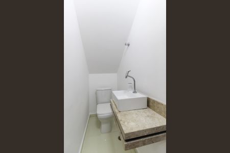 Casa à venda com 70m², 2 quartos e 2 vagas Casa à venda com 70m², 2 quartos e 2 vagasLavabo