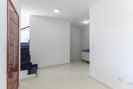 Casa à venda com 70m², 2 quartos e 2 vagas Casa à venda com 70m², 2 quartos e 2 vagasSala