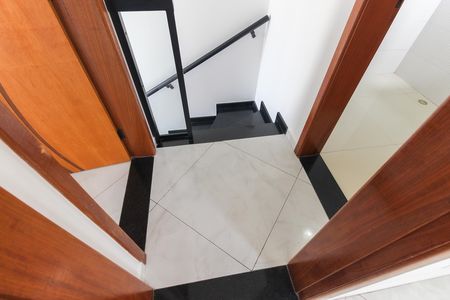 Casa à venda com 70m², 2 quartos e 2 vagas Casa à venda com 70m², 2 quartos e 2 vagasCorredor
